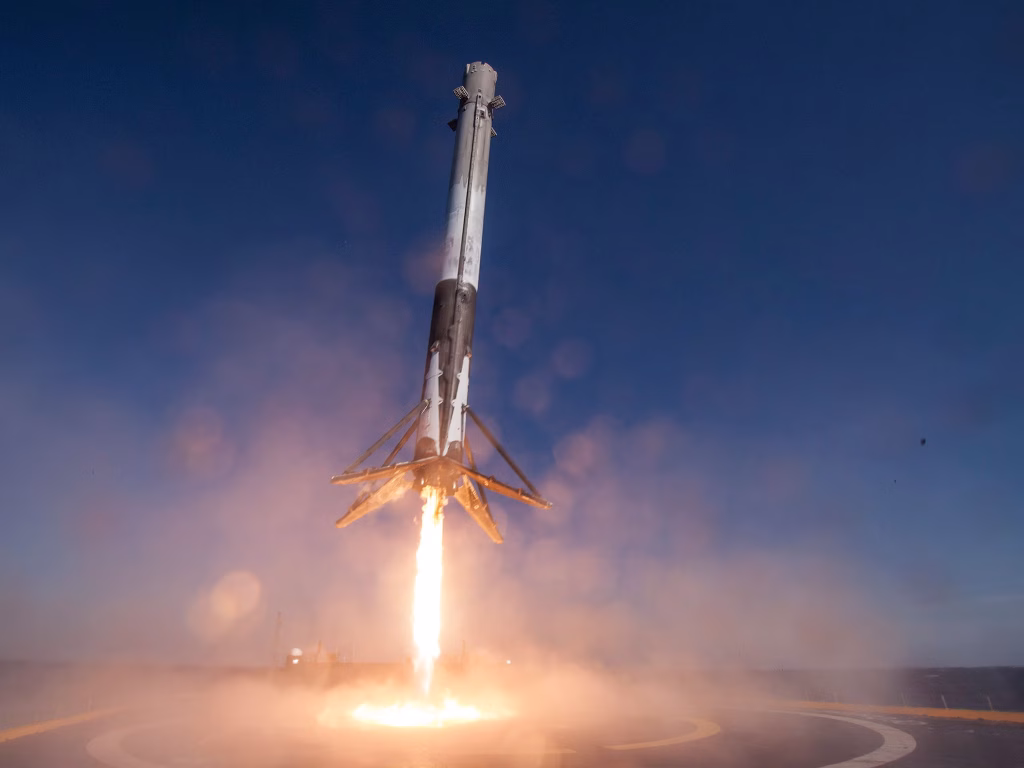 Κομμάτι του Falcon 9 θα χτυπήσει τη Σελήνη – Τι περιμένουν να δουν οι επιστήμονες