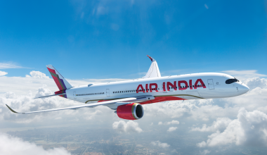 Τρόμος σε πτήση της Air India από ισχυρές αναταράξεις: Επιβάτες κτύπησαν το κεφάλι τους στην οροφή – 12 τραυματίες