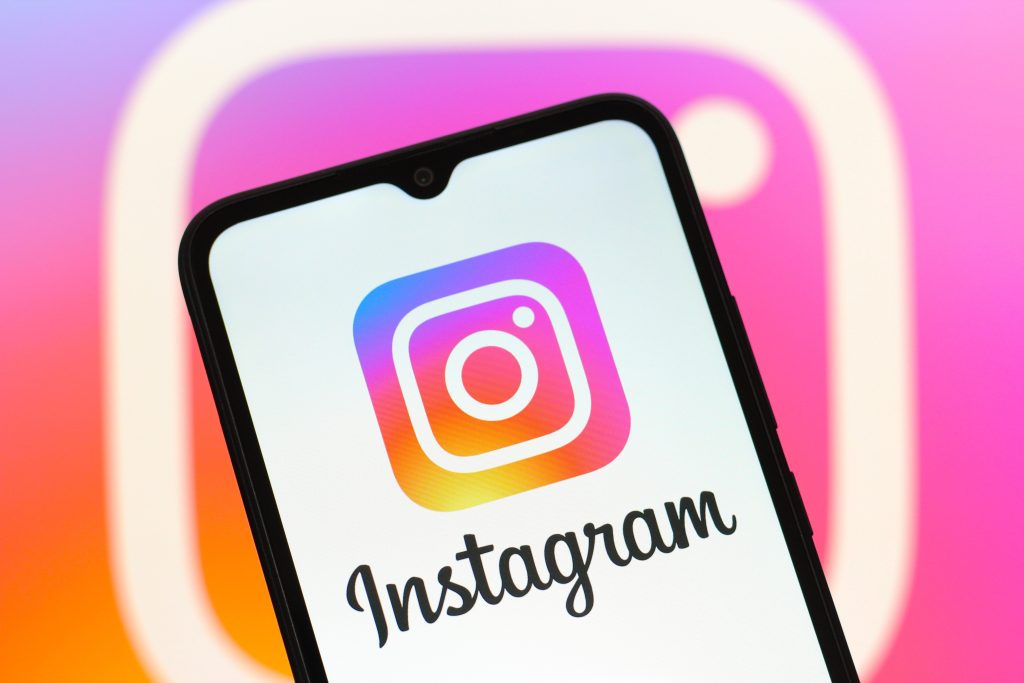 Instagram: Τι να κάνετε για να βλέπετε stories χωρίς να φαίνεστε ακόμα και αν σας έχουν κάνει block