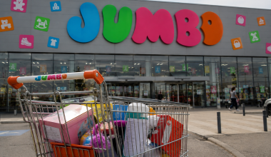 Jumbo: Από την εξυπηρέτηση… στη χρέωση για ένα καρότσι;
