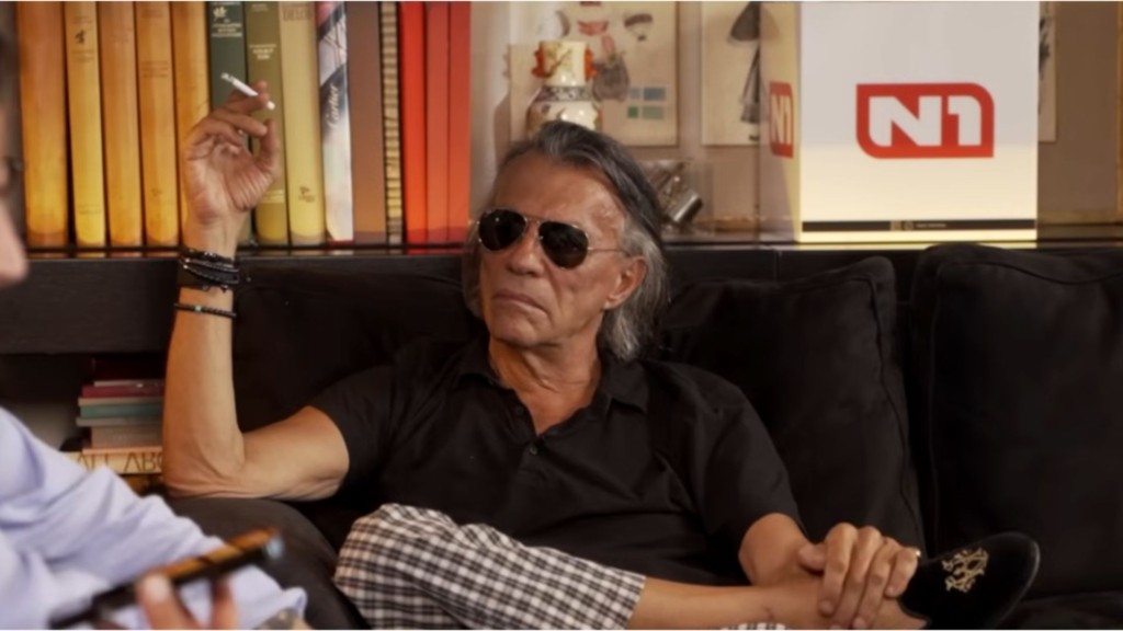 Ηλίας Ψινάκης για Νίνο: «Τον είχαν “γαζώσει” με καλάσνικοφ στη Θεσσαλονίκη» (βίντεο)