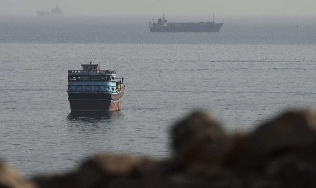Νέες εκρήξεις κοντά σε δεξαμενόπλοιο στα Στενά του Ορμούζ: Καλά στην υγεία του το πλήρωμα