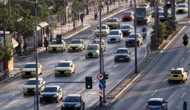 Αλλάζουν τα δεδομένα στους δρόμους: Στο στόχαστρο οι εφαρμογές που προειδοποιούν για κάμερες ταχύτητας