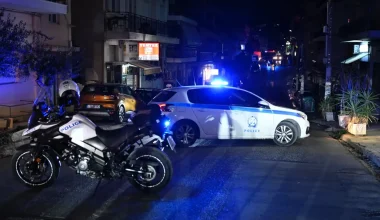 Δύο συλλήψεις για τον θάνατο του ηλικιωμένου που βρέθηκε εγκαταλελειμμένος στα Άνω Λιόσια