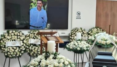 Ρίγη συγκίνησης στη Ριτσώνα για τον Αριστοτέλη Δαμίγο – Το τελευταίo «αντίο» στον πιλότο που χάθηκε στην Ψάθα