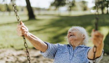 Μπορούμε να ζήσουμε 194 χρόνια; – Ρώσοι επιστήμονες εξετάζουν τα θεωρητικά όρια της ανθρώπινης ζωής