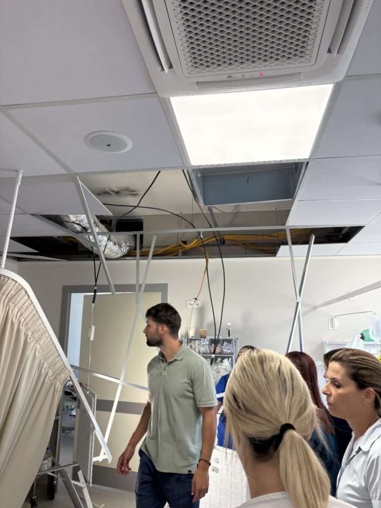 Α.Γεωργιάδης για πτώση ψευδοροφής στα ΤΕΠ του νοσοκομείου Κορίνθου: «Δεν κατέρρευσε – Την ξήλωσαν»