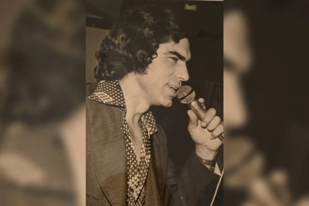 «Έφυγε» από τη ζωή ο λαϊκός τραγουδιστής Δ.Ξανθάκης: Η πορεία ενός αυθεντικού ερμηνευτή του ελληνικού πενταγράμμου