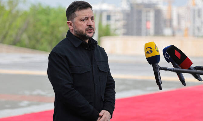 Ο Β.Ζελέσνσκι έφτασε στη Σερβία και θα συναντηθεί με τον Α.Βούτσιτς –  Όλα τα βλέμματα στις σχέσεις με τη Ρωσία