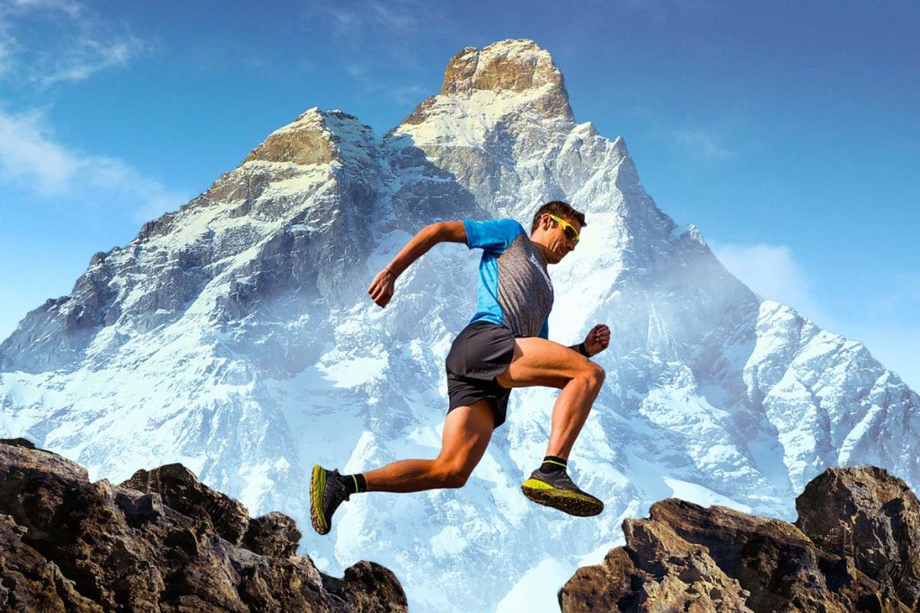 Skyrunning: Το τρέξιμο στις κορυφές των βουνών όπου οι αθλητές «αγγίζουν» τα σύννεφα