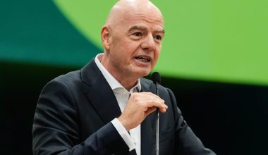 Με την «πλάτη στον τοίχο» ο Τ.Ινφαντίνο επειδή η Ρωσία έχει δικαίωμα ψήφου στις εκλογές της FIFA