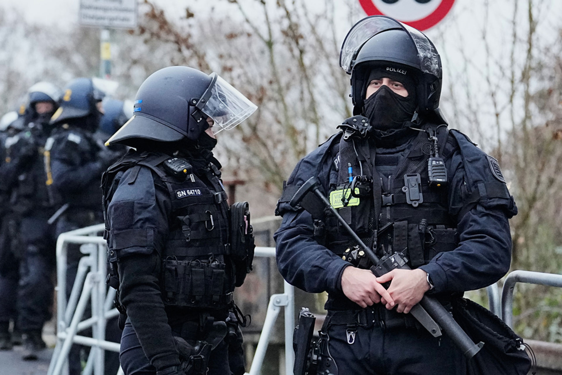 Γερμανία: Συνελήφθη 31χρονος που εμπλέκεται στην εγκληματική οργάνωση των τσιγαράδων του «Έντικ»