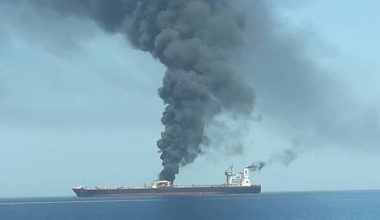 Ομάν: Επίθεση σε πλοίο στα ανοιχτά – Φωτιά μετά από πλήγμα