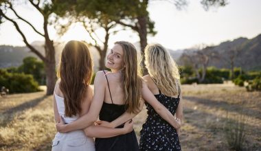 Οι 5 φράσεις που χρησιμοποιούν οι χαρισματικοί άνθρωποι – Κάνουν τους άλλους να νιώθουν ξεχωριστοί