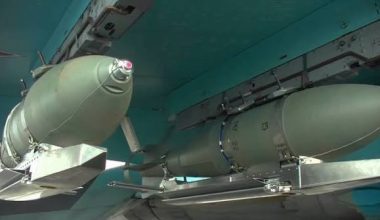 Βίντεο: Ρωσική βόμβα FAB-3000 «εξαφανίζει από τον χάρτη» σημείο διέλευσης των ουκρανικών δυνάμεων στην Ζαπορίζια