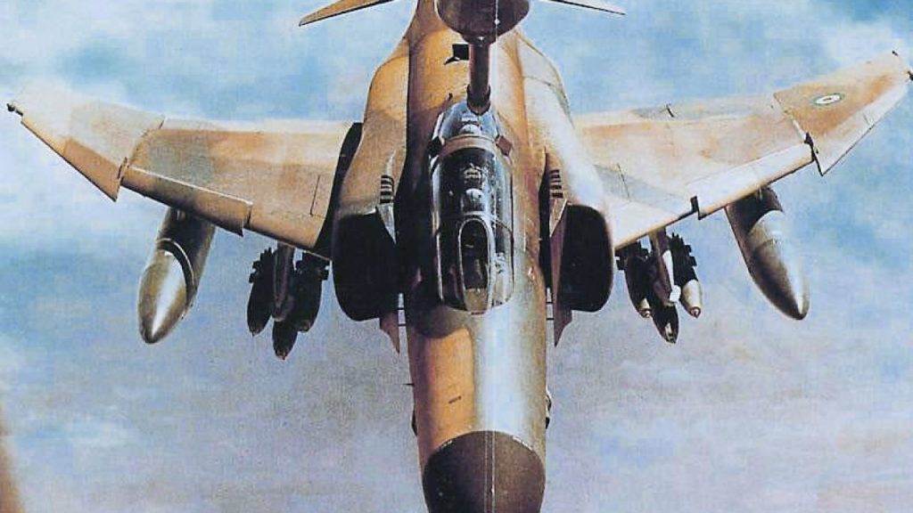 Το Ιράν ενεργοποιεί τα F-4 Phantom για βομβαρδισμούς: Τα αμερικανικά μαχητικά σε ετοιμότητα να χτυπήσουν Αμερικανούς