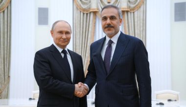 Χακάν Φιντάν: Η εφιαλτική προειδοποίηση του Τούρκου ΥΠΕΞ προς την Ευρώπη – «Μην εξοργίζετε την Ρωσία»
