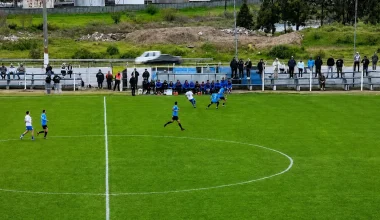 Παίκτης σε αγώνα Β’ κατηγορίας στην Ουρουγουάη έδιωξε τη μπάλα και προκάλεσε τροχαίο σε αυτοκινητόδρομο! (βίντεο)