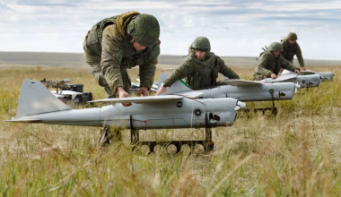 Οι Ρώσοι κτύπησαν με drones και κατευθυνόμενες βόμβες το Σούμι: Στις φλόγες ουκρανικές ενεργειακές εγκαταστάσεις