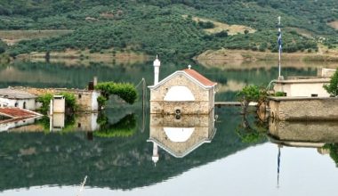 Το χωριό- «Ατλαντίδα» της Κρήτης που βυθίζεται και ξαναβγαίνει στην επιφάνεια (βίντεο)