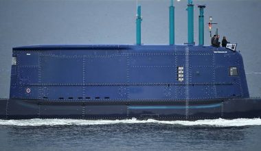 Ισραήλ: Στα χέρια του το υποβρύχιο των €550 εκατ. που αλλάζει τις ισορροπίες στη Μέση Ανατολή (βίντεο)