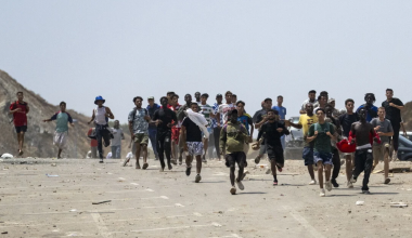 Μαροκινός παράνομος μετανάστης μπήκε σε σπίτι στη Θέουτα και ξάπλωσε ημίγυμνος στο κρεβάτι γυναίκας!