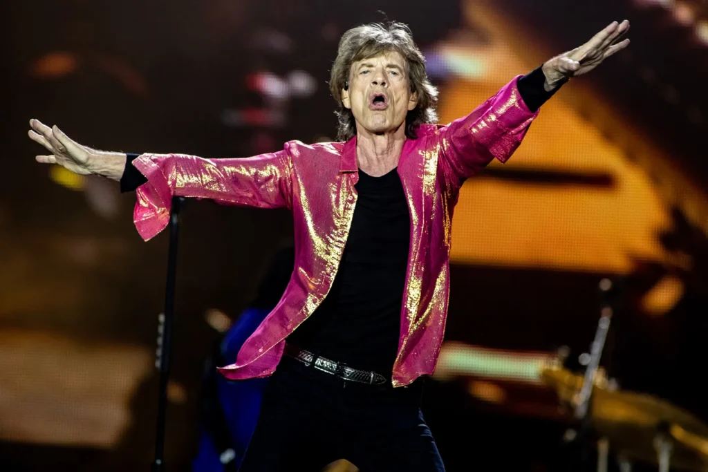 Μικ Τζάγκερ: Ο ξέφρενος χορός του 83χρονου frontman των Rolling Stones σε ντίσκο (βίντεο)