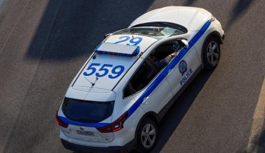 Ηράκλειο: Συνελήφθη 23χρονος μετά από καταγγελία πρώην συντρόφου του για τοποθέτηση GPS στο αυτοκίνητό της