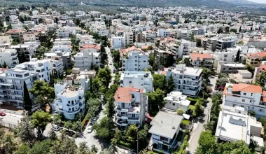 Επαγγελματικά ακίνητα: «Πήραν φωτιά» οι τιμές στην Αθήνα – Έως 7% η άνοδος στα γραφεία