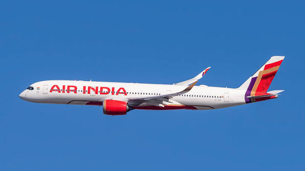 Air India: Θετικός σε χρήση μαριχουάνας βρέθηκε o πιλότος που έκανε «βουτιά» 300 ποδιών σε πτήση