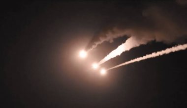 Νέα επίθεση των Χούθι στην Υεμένη: Πύραυλοι και drones έπληξαν τη Μαρίμπ – Στο στόχαστρο και η βάση Αλ Άναντ