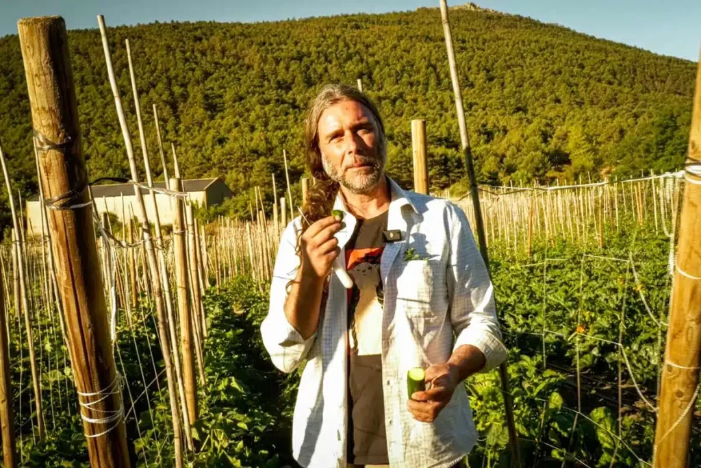 Του έδωσαν 700.000 ευρώ για 10 στρέμματα και είπε «όχι» – «Θα αφήσω κληρονομιά στην ανθρωπότητα» (βίντεο)