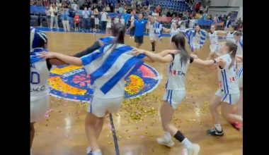 Με συρτάκι πανηγύρισε η Εθνική Κορασίδων την άνοδο στην Α’ Κατηγορία (βίντεο)