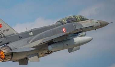 Τουρκία: Συνετρίβη μαχητικό F-16 σε εκπαιδευτική πτήση (βίντεο)