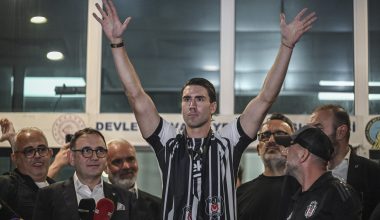 Μπεσίκτας: Ανακοίνωσε την «βόμβα» με Ντούσαν Βλάχοβιτς – Το αστρονομικό ποσό του συμβολαίου (βίντεο)