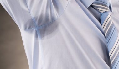 Πώς η υπερβολική εφίδρωση συνδέεται με το νευρικό σύστημα: Τι αποκαλύπτει νέα μελέτη