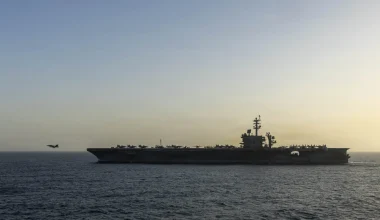 Guardian: Kαταγγελίες για απόπειρες αυτοκτονίας ναυτών στο USS Abraham Lincoln εν μέσω έντονης ψυχολογικής πίεσης!