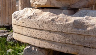 Δεν πάει το μυαλό σας: Οι ελληνικές λέξεις που άλλαξαν εντελώς σημασία μέσα στους αιώνες