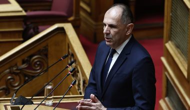 Τηλεφωνική επικοινωνία Γ.Γεραπετρίτη με τον Ιρανό ΥΠΕΞ για τα Στενά του Ορμούζ