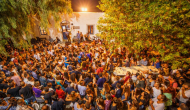 Τα μεγαλύτερα πανηγύρια του Δεκαπενταύγουστου στην Ελλάδα: Πού κρατούν μέχρι το πρωί