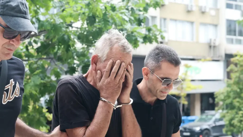 Σίνδος: Προφυλακίστηκε ο 56χρονος εμπρηστής που έβαλε τις έξι φωτιές – «Ήμουν πιεσμένος, έκανα βλακεία»