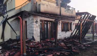 Μετά την καταστροφική πυρκαγιά ο Δήμος Κασσάνδρας αναστέλλει όλες τις εκδηλώσεις για τον 15αυγουστο
