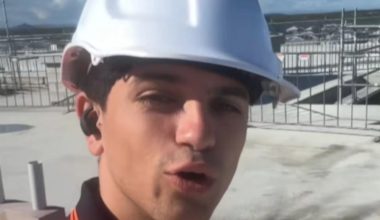 «Τρελά» λεφτά το μεροκάματο στην Αυστραλία: Οικοδόμος αποκαλύπτει πόσα βγάζει την ημέρα (βίντεο)