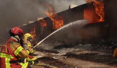 Δικογραφία σε βάρος δύο υπεύθυνων εργολάβων του ΔΕΔΔΗΕ για την πυρκαγιά στη Σίβηρη Χαλκιδικής