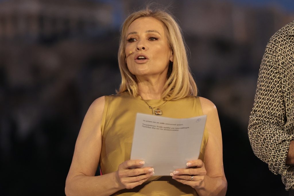 Μαριάννα Τουμασάτου: «Τα εμβόλια του COVID-19 έβγαλαν τον χειρότερο εαυτό του καθενός – Χτυπάνε το νευρικό σύστημα»