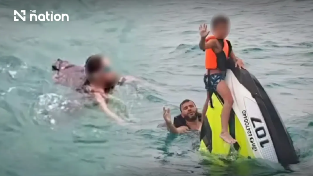 Ταϊλάνδη: 16 ώρες στη θάλασσα μετά την ανατροπή τζετ σκι – Το βίντεο από τη διάσωση