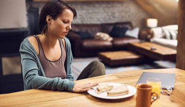 Γιατί η ζέστη μας κόβει την όρεξη – Τι συμβαίνει στο σώμα όταν ανεβαίνει η θερμοκρασία