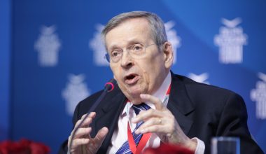 Πέθανε ο πρώην υπουργός Στέφανος Μάνος σε ηλικία 87 ετών