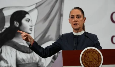 Κλαούδια Σέινμπαουμ: Γιατί η πρόεδρος του Μεξικού καταγγέλλει ανάμειξη των ΗΠΑ στο εσωτερικό της χώρας της