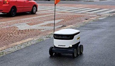 Ρομπότ στους δρόμους της Γαλλίας για τις παραδόσεις δεμάτων
